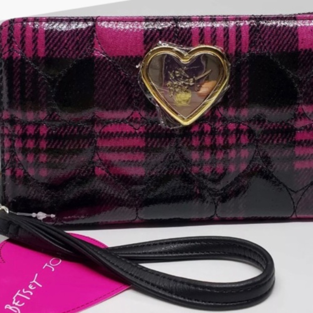 Betsy Johnson quilted plaid pink wallet/wristlet